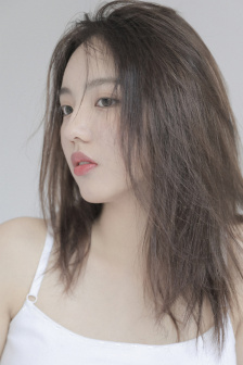 中年满丰风均女人相片